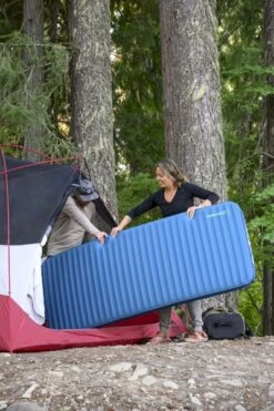 Therm-A-Rest MondoKing 3D 11.0 L Zelfopblazende Slaapmat -Winkel Voor Kampeerartikelen Voor Buiten 1900 1267 2022 cascade summer carcamp washington rinckenberger 4443