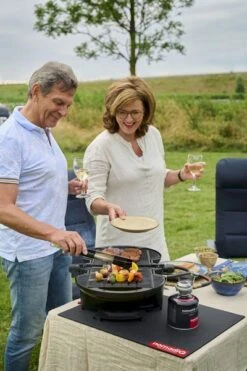 NomadiQ Draagbare Gasbarbecue - Zwart -Winkel Voor Kampeerartikelen Voor Buiten 1900 1267 mvd0748 1