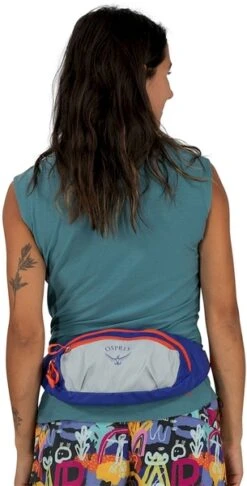 Osprey Daylite Heuptas - Blauw/Oranje 11 Osprey Daylite Heuptas - Blauw/Oranje -Winkel Voor Kampeerartikelen Voor Buiten 1900 1900 0007 daylitewaist s23 onbody5 silverliningblueberry 10005144