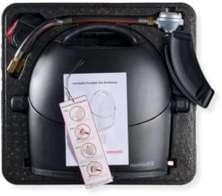 NomadiQ Draagbare Gasbarbecue - Zwart -Winkel Voor Kampeerartikelen Voor Buiten 1900 1900 c2vydmljzt1pbwfnzxmmc3jjpwh0dhbzjtnbjtjgjtjgd3d3lm5vbwfkaxfiyneuy29tjtjgd3aty29udgvudcuyrnvwbg9hzhmlmkyymdiwjtjgmdclmkzub21hzglrlwjics1ib3gtb3blbi0xlmpwzyzjywn