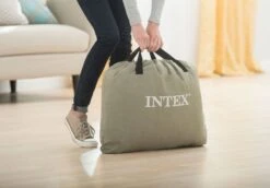 Intex Prime Comfort Luchtbed - Eenpersoons - Ingebouwde Elektrische Pomp -Winkel Voor Kampeerartikelen Voor Buiten 899 1294 64162 inuse2 2020 300