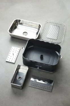 Barbecook Carlo Houtskool Tafelbarbecue - Grijs -Winkel Voor Kampeerartikelen Voor Buiten 900 600 bc cha 1015 sf 06 hr